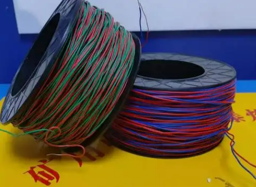 金牛放炮线的主要材质有哪些？不同材质的适用场景有何区别？